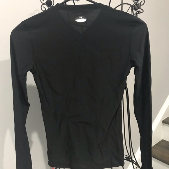 NWT Under Armour Woman’s Shirt Heat Gear Size SM - Picture 4 of 5